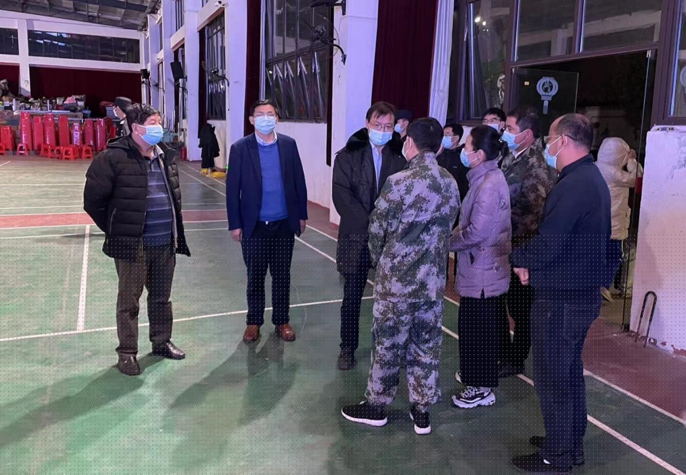 南昌向遠(yuǎn)軌道技術(shù)學(xué)校連夜開展全員核酸檢測工作