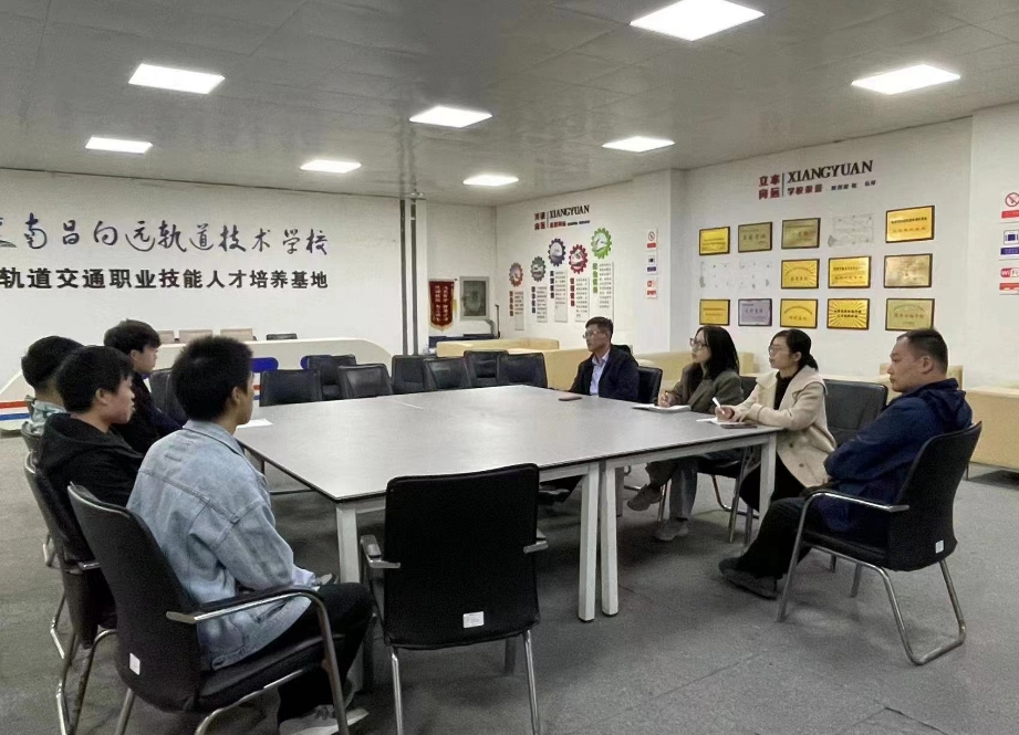 江西省送變電工程有限公司來(lái)南昌向遠(yuǎn)軌道技術(shù)學(xué)校進(jìn)行人才招聘