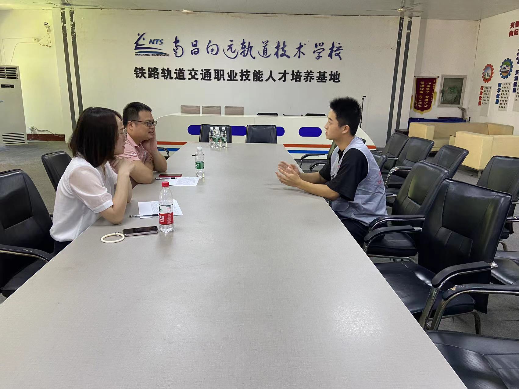 迅達(dá)電梯江西分公司領(lǐng)導(dǎo)來校進(jìn)行企業(yè)宣講和人才招聘