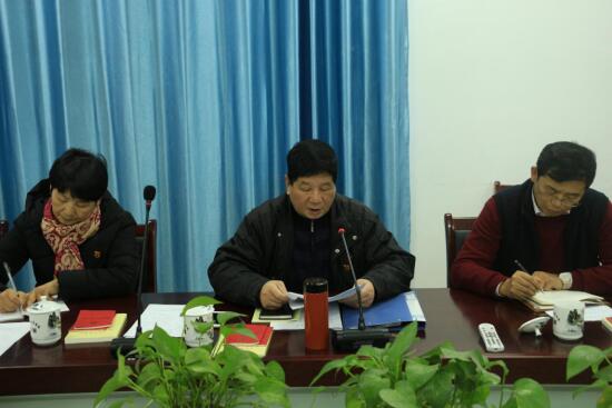 中共南昌向遠(yuǎn)軌道技術(shù)學(xué)校支部委員會黨員大會在樂化校區(qū)召開