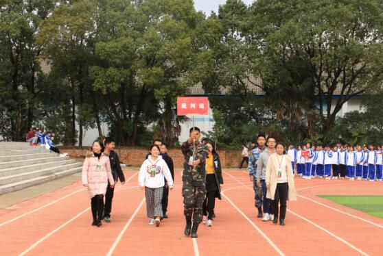 南昌向遠軌道技術(shù)學校第十一屆秋季田徑運動會開幕