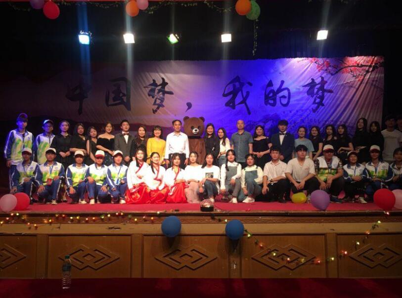 南昌向遠(yuǎn)鐵路學(xué)校聚沙成塔，積水成淵---愛的教育，傳播正能量！