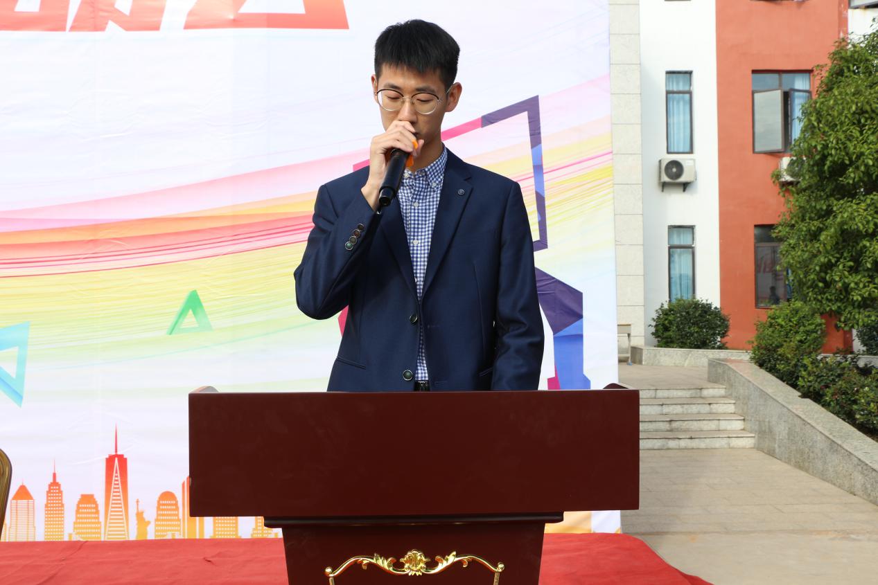 熱烈祝賀南昌向遠軌道技術(shù)學校第十三屆秋季田徑運動會開幕